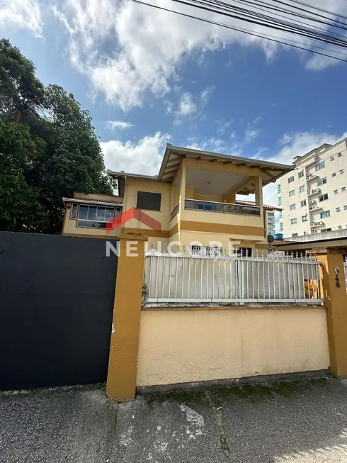 Foto 1 de Casa com 3 Quartos à venda, 289m² em Meia Praia, Itapema