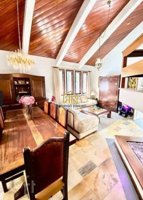 Foto 1 de Casa com 4 Quartos à venda, 240m² em Santa Mônica, Florianópolis