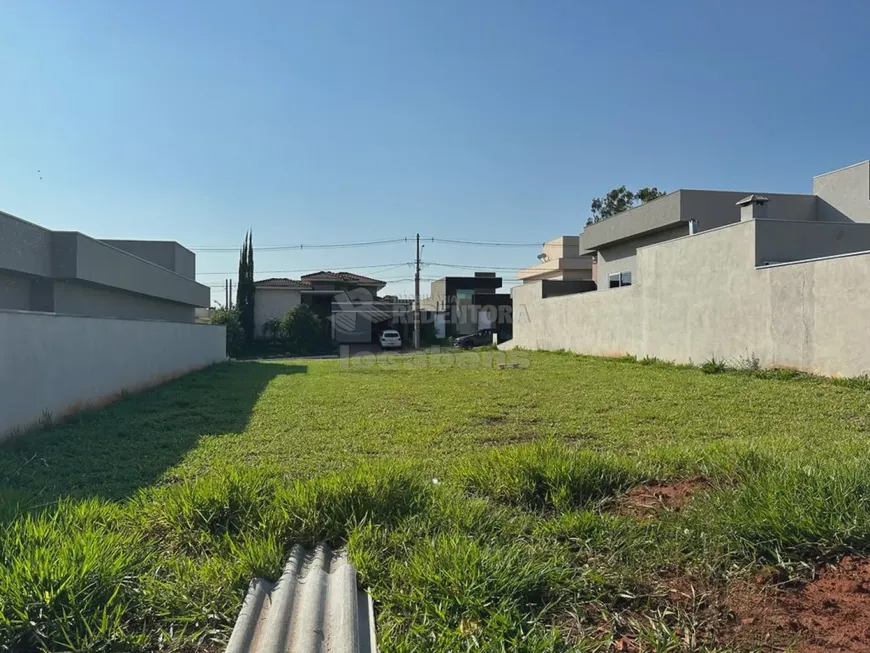 Foto 1 de Lote/Terreno à venda, 400m² em Loteamento Recanto do Lago, São José do Rio Preto