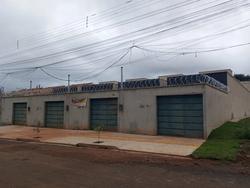 Foto 1 de Casa com 2 Quartos à venda, 125m² em Parque Industrial João Braz, Goiânia