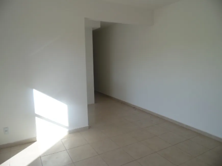 Foto 1 de Apartamento com 2 Quartos à venda, 39m² em Jardim dos Manacás, Araraquara