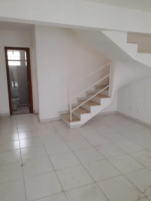 Foto 1 de Casa de Condomínio com 2 Quartos para alugar, 74m² em Vila de Abrantes Abrantes, Camaçari