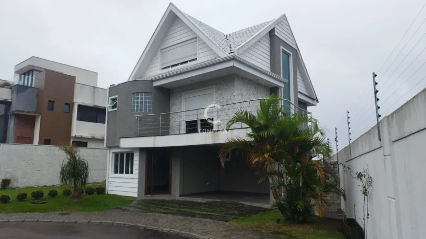 Foto 1 de Casa com 3 Quartos à venda, 210m² em Uberaba, Curitiba