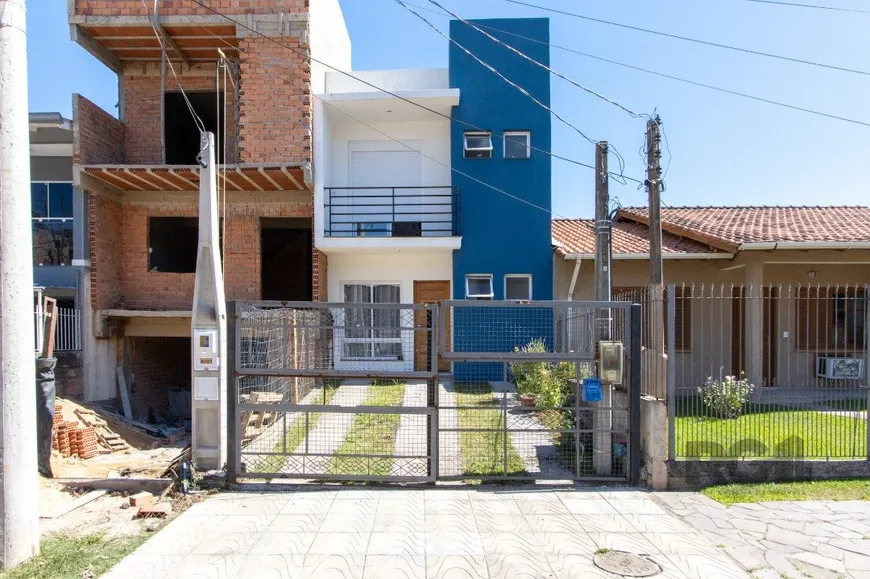 Foto 1 de Sobrado com 3 Quartos à venda, 141m² em Espiríto Santo, Porto Alegre