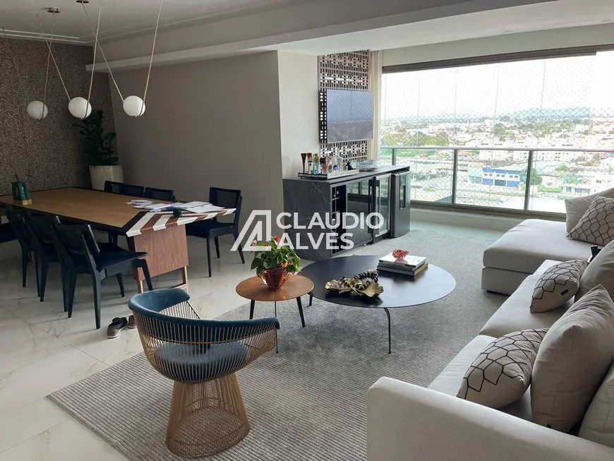 Foto 1 de Apartamento com 3 Quartos à venda, 140m² em Santa Mônica, Feira de Santana