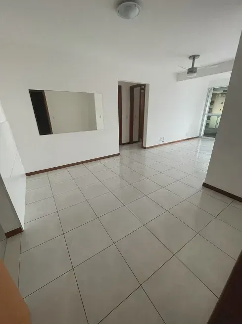 Foto 1 de Apartamento com 2 Quartos para alugar, 66m² em Praia do Canto, Vitória