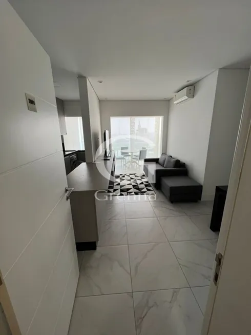 Foto 1 de Casa de Condomínio com 2 Quartos para alugar, 73m² em Pinheiros, São Paulo