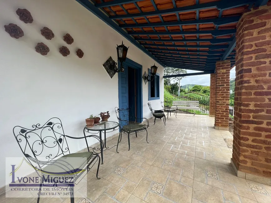 Foto 1 de Casa com 2 Quartos à venda, 150m² em Avelar, Paty do Alferes