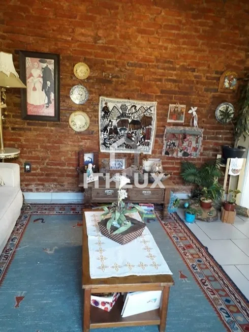 Foto 1 de Casa com 2 Quartos à venda, 121m² em Partenon, Porto Alegre