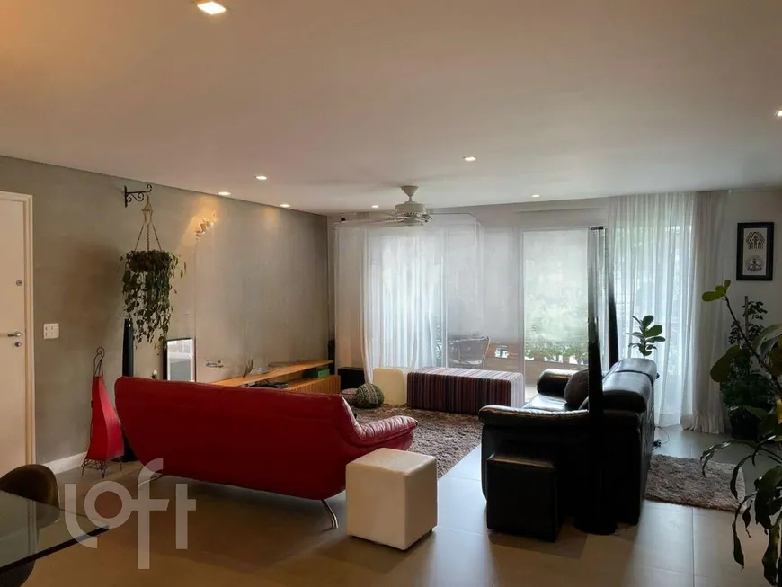 Foto 1 de Apartamento com 4 Quartos à venda, 168m² em Itaim Bibi, São Paulo