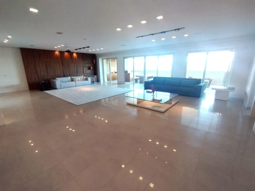 Foto 1 de Apartamento com 4 Quartos para alugar, 550m² em Barra da Tijuca, Rio de Janeiro
