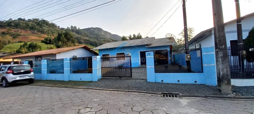 Foto 1 de Casa com 3 Quartos à venda, 150m² em Escalvado, Navegantes