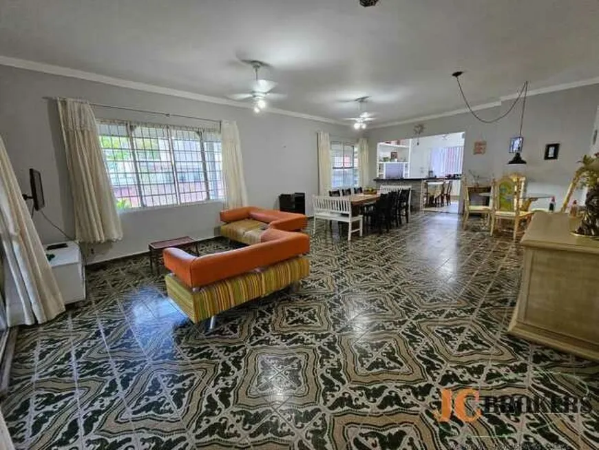 Foto 1 de Casa com 4 Quartos à venda, 357m² em São Lourenço, Bertioga