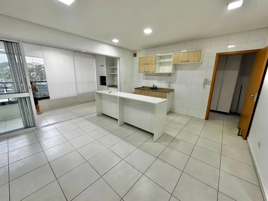 Foto 1 de Apartamento com 3 Quartos para alugar, 114m² em Vila Edmundo, Taubaté