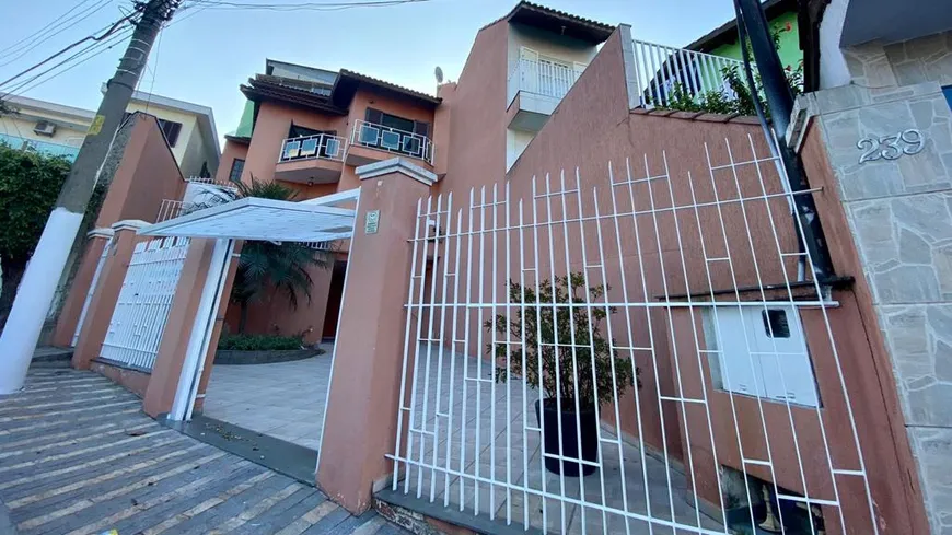 Foto 1 de Sobrado com 3 Quartos à venda, 143m² em Sítio Morro Grande, São Paulo