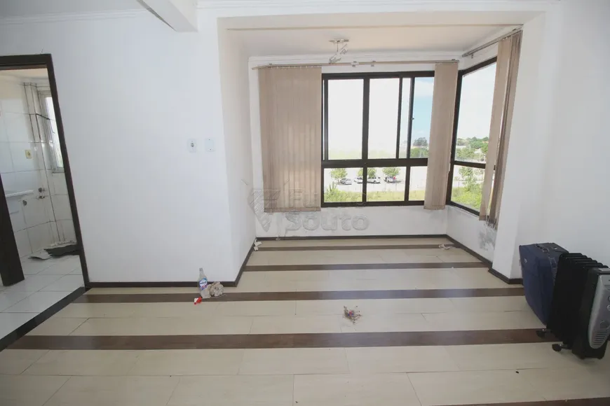 Foto 1 de Apartamento com 2 Quartos à venda, 66m² em Três Vendas, Pelotas