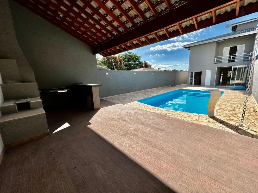 Foto 1 de Casa com 3 Quartos à venda, 181m² em Jardim Santa Barbara, Atibaia