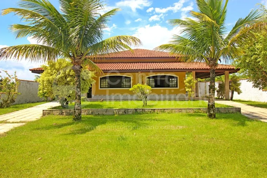 Foto 1 de Casa de Condomínio com 4 Quartos à venda, 330m² em Bougainvillee V, Peruíbe