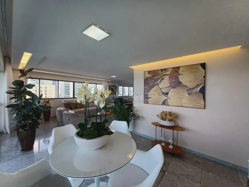 Foto 1 de Apartamento com 4 Quartos à venda, 246m² em Pina, Recife