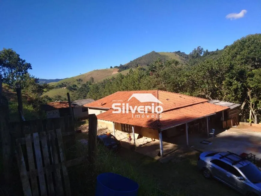 Foto 1 de Fazenda/Sítio com 4 Quartos à venda, 110m² em Dos Souzas, Monteiro Lobato