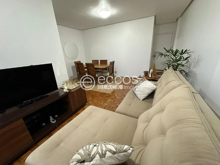 Foto 1 de Apartamento com 3 Quartos à venda, 91m² em Umuarama, Uberlândia