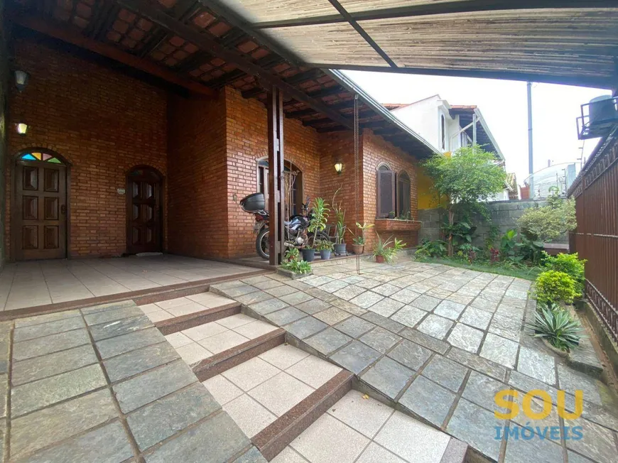 Foto 1 de Casa com 4 Quartos à venda, 153m² em Ouro Preto, Belo Horizonte