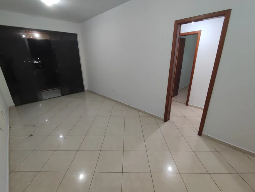 Foto 1 de Apartamento com 3 Quartos para alugar, 80m² em Riviera Fluminense, Macaé