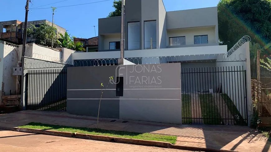 Foto 1 de Casa com 2 Quartos à venda, 60m² em Jardim Maria Celina, Londrina
