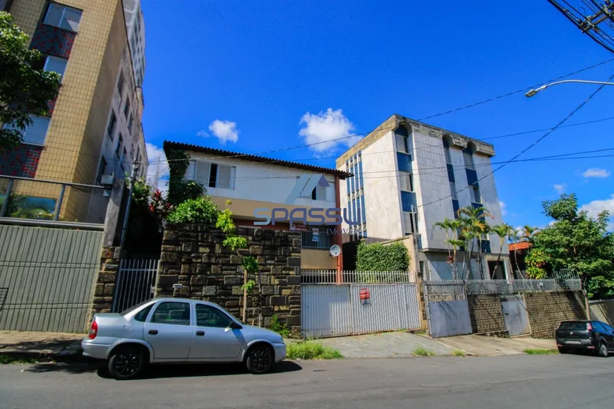 Foto 1 de Casa com 6 Quartos à venda, 375m² em São Lucas, Belo Horizonte