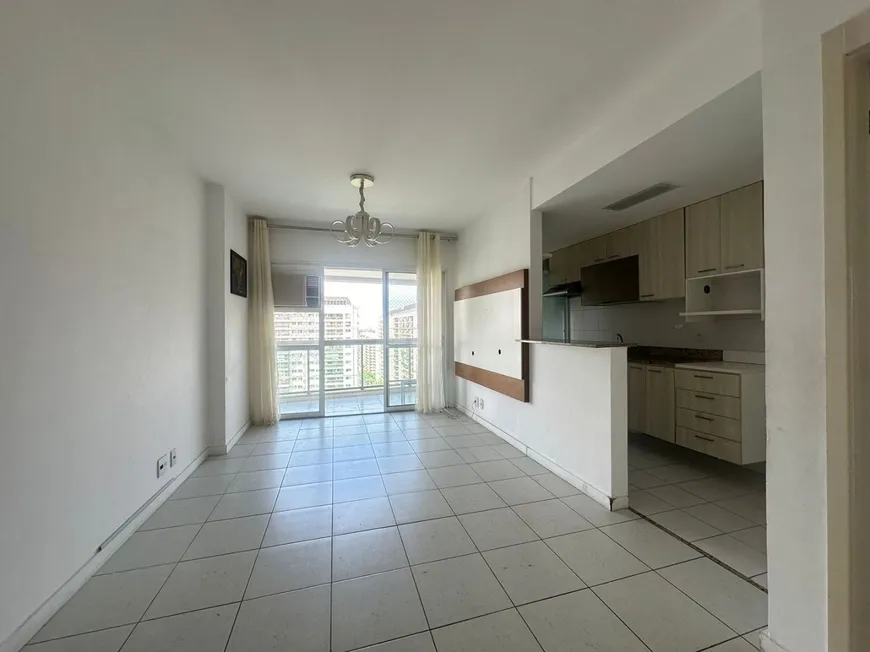 Foto 1 de Apartamento com 3 Quartos à venda, 92m² em Jacarepaguá, Rio de Janeiro