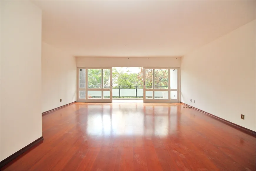 Foto 1 de Apartamento com 3 Quartos à venda, 181m² em Higienópolis, São Paulo