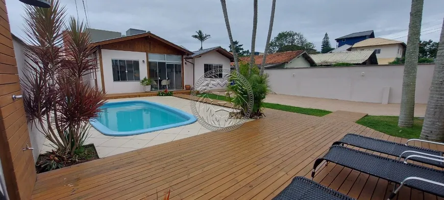 Foto 1 de Casa com 3 Quartos à venda, 140m² em Campeche, Florianópolis