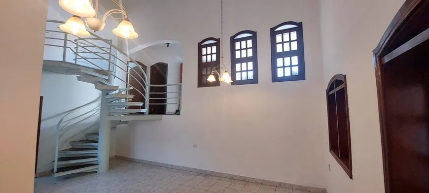 Foto 1 de Casa com 4 Quartos à venda, 400m² em Vila Bertini, Americana