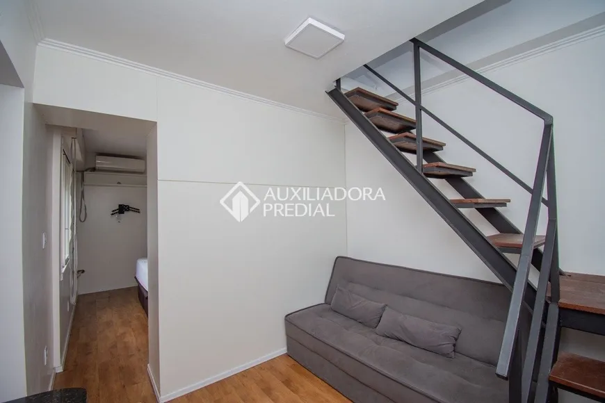 Foto 1 de Apartamento com 1 Quarto à venda, 32m² em Jardim Europa, Porto Alegre