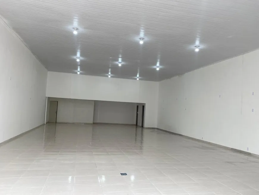 Foto 1 de Galpão/Depósito/Armazém com 1 Quarto à venda, 230m² em CPA I, Cuiabá