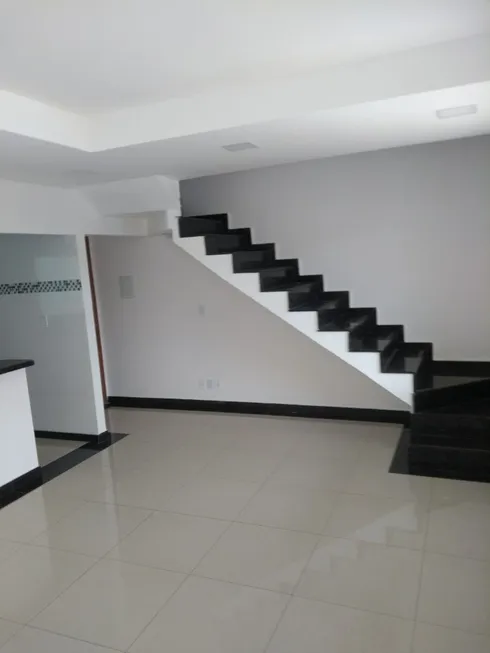 Foto 1 de Casa com 3 Quartos à venda, 120m² em Lúcio de Abreu, Contagem