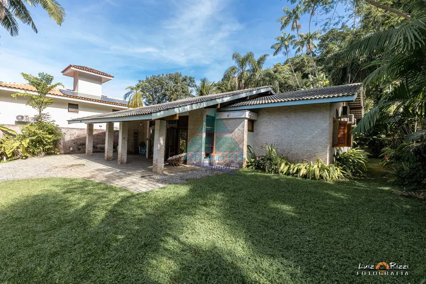 Foto 1 de Casa com 4 Quartos à venda, 218m² em Praia Domingas Dias, Ubatuba