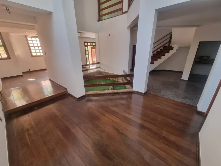 Foto 1 de Casa com 4 Quartos para alugar, 360m² em Dona Clara, Belo Horizonte