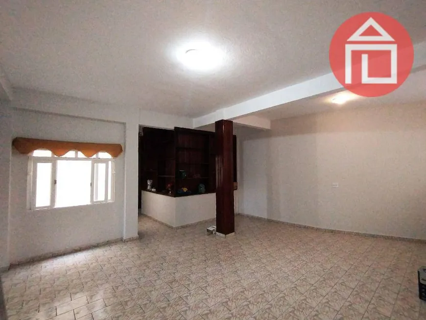 Foto 1 de Casa com 4 Quartos para alugar, 360m² em Centro, Bragança Paulista