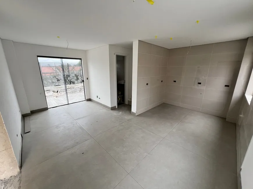 Foto 1 de Casa de Condomínio com 3 Quartos à venda, 93m² em Uberaba, Curitiba