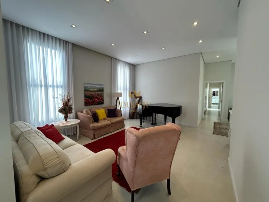 Foto 1 de Casa de Condomínio com 3 Quartos à venda, 190m² em Granja Olga II, Sorocaba