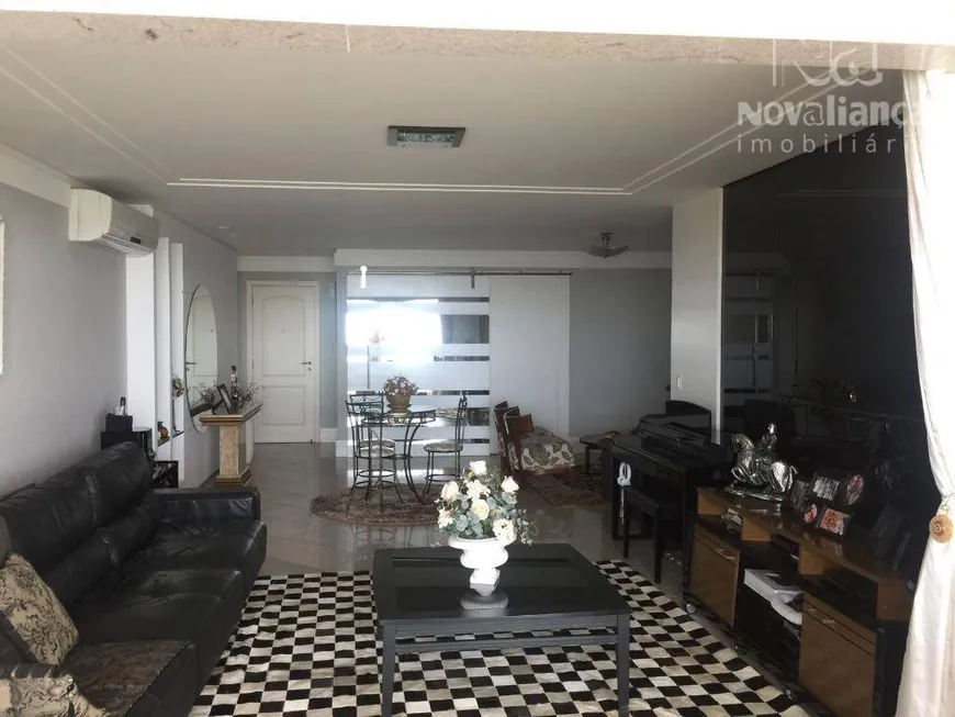 Foto 1 de Apartamento com 4 Quartos à venda, 250m² em Praia de Itaparica, Vila Velha