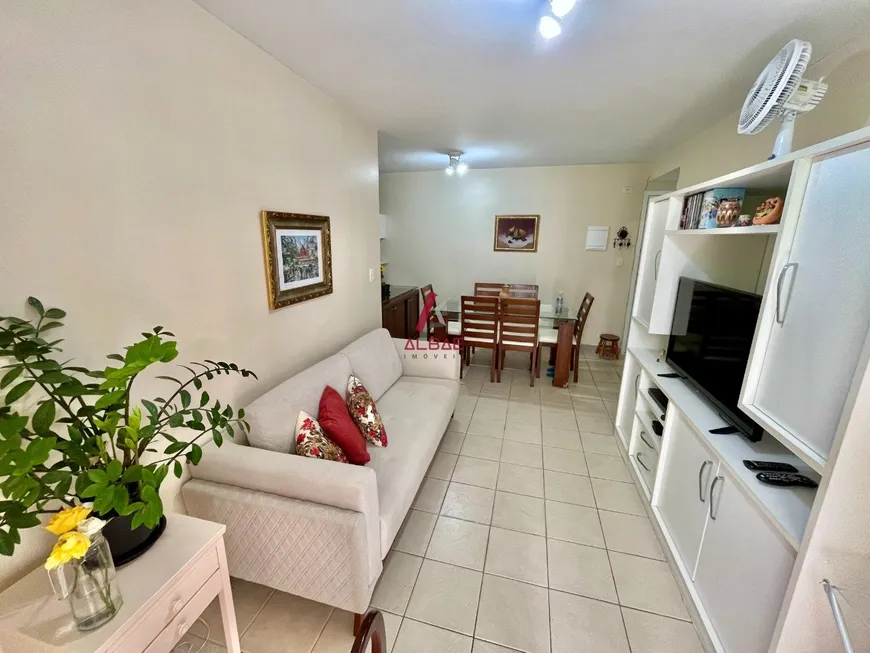 Foto 1 de Apartamento com 3 Quartos à venda, 75m² em Lapa, Rio de Janeiro