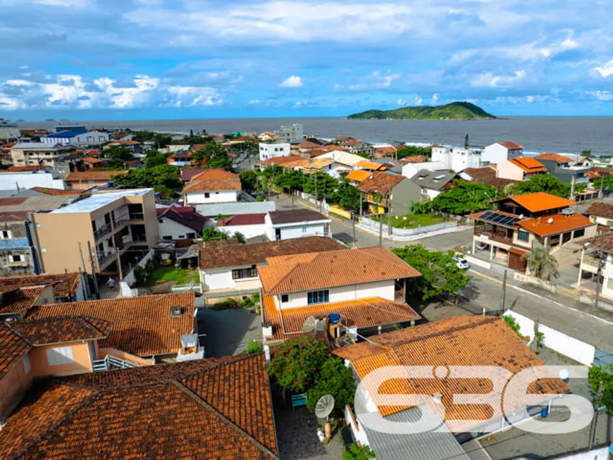 Foto 1 de Sobrado com 4 Quartos à venda, 360m² em Centro, Balneário Barra do Sul