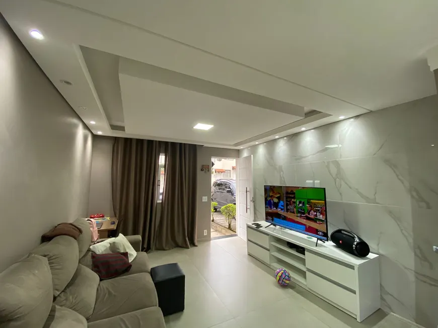 Foto 1 de Casa de Condomínio com 2 Quartos à venda, 90m² em Jardim Sabará, São Paulo