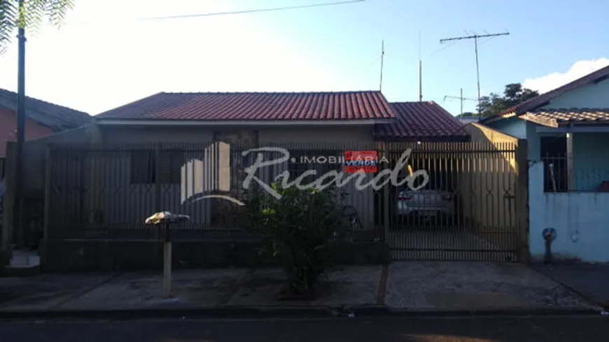 Foto 1 de Casa com 2 Quartos à venda, 120m² em Jardim Sao Bento, Arapongas