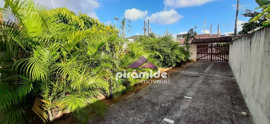 Foto 1 de Casa com 2 Quartos à venda, 94m² em Martim de Sa, Caraguatatuba