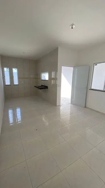 Foto 1 de Casa com 2 Quartos à venda, 85m² em Itapuã, Salvador