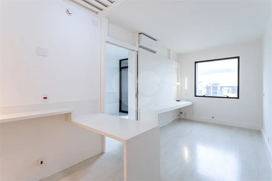 Foto 1 de Apartamento com 1 Quarto à venda, 31m² em Itaim Bibi, São Paulo