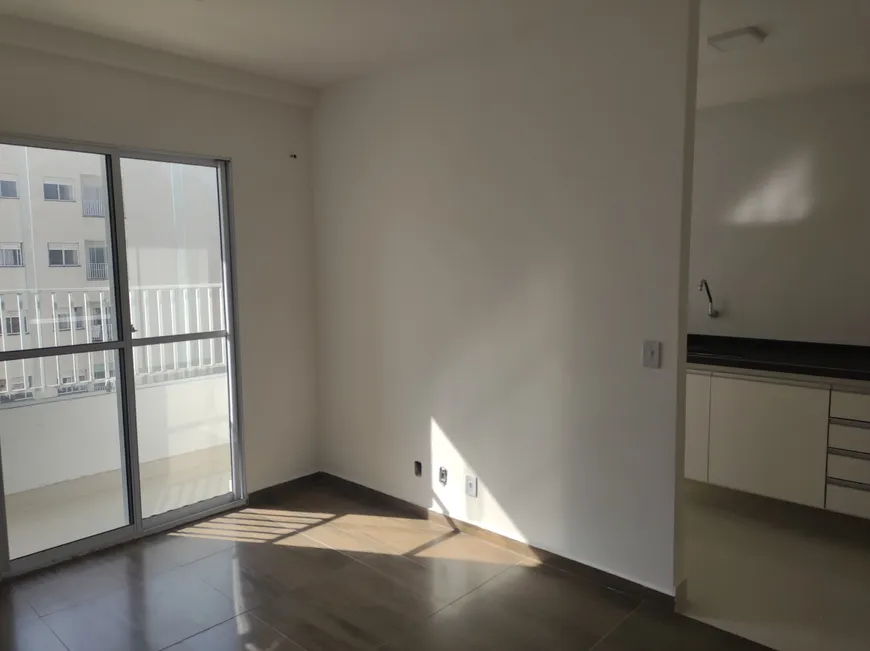 Foto 1 de Apartamento com 2 Quartos para venda ou aluguel, 57m² em Jardim Colibri, Cotia